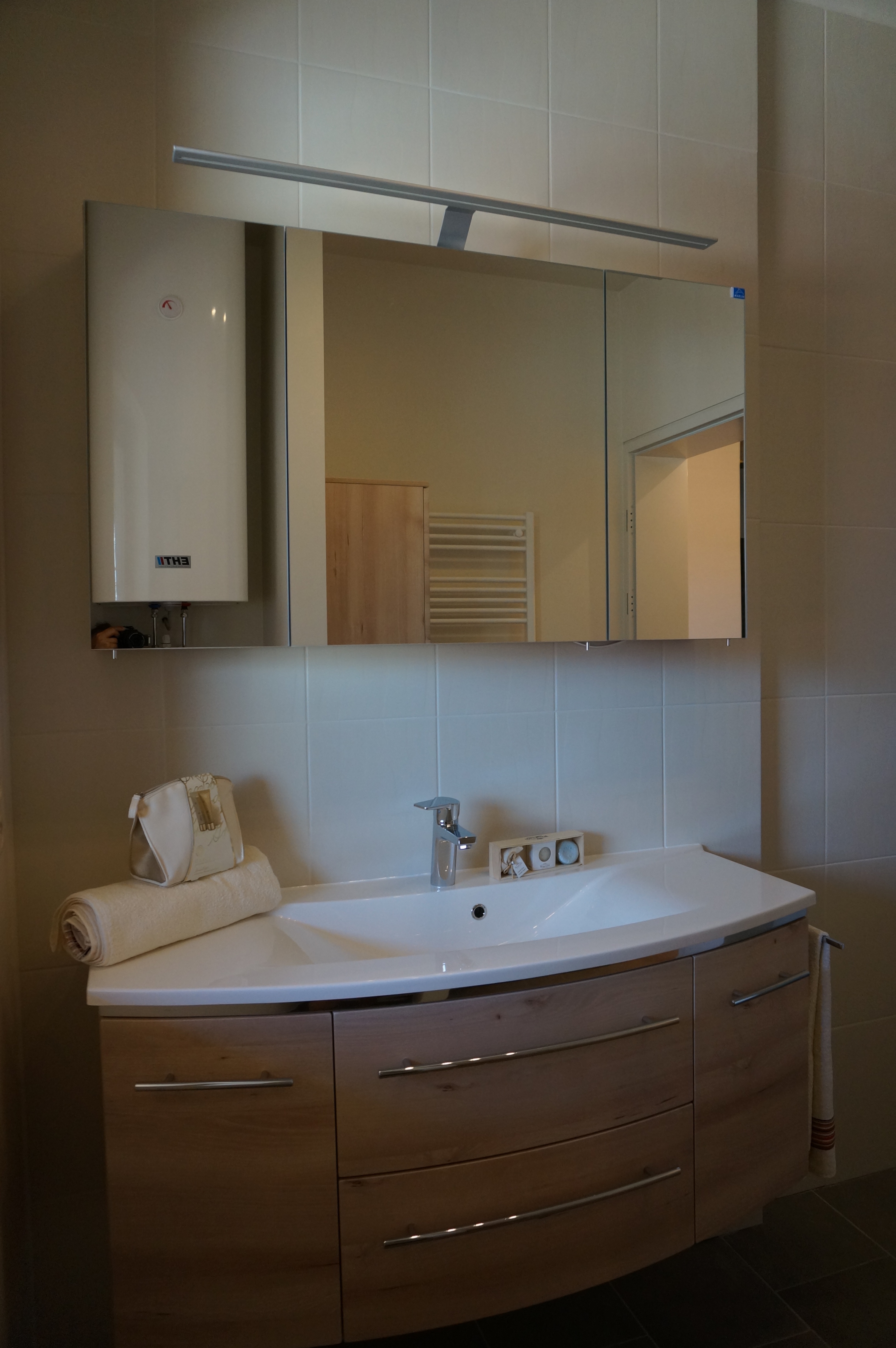 PV_Badezimmer_Waschtisch_2